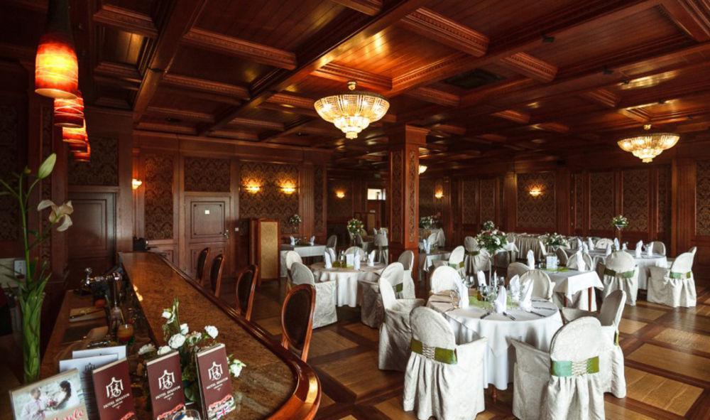 Senator Gran Via Hotel Będziemyśl Kültér fotó