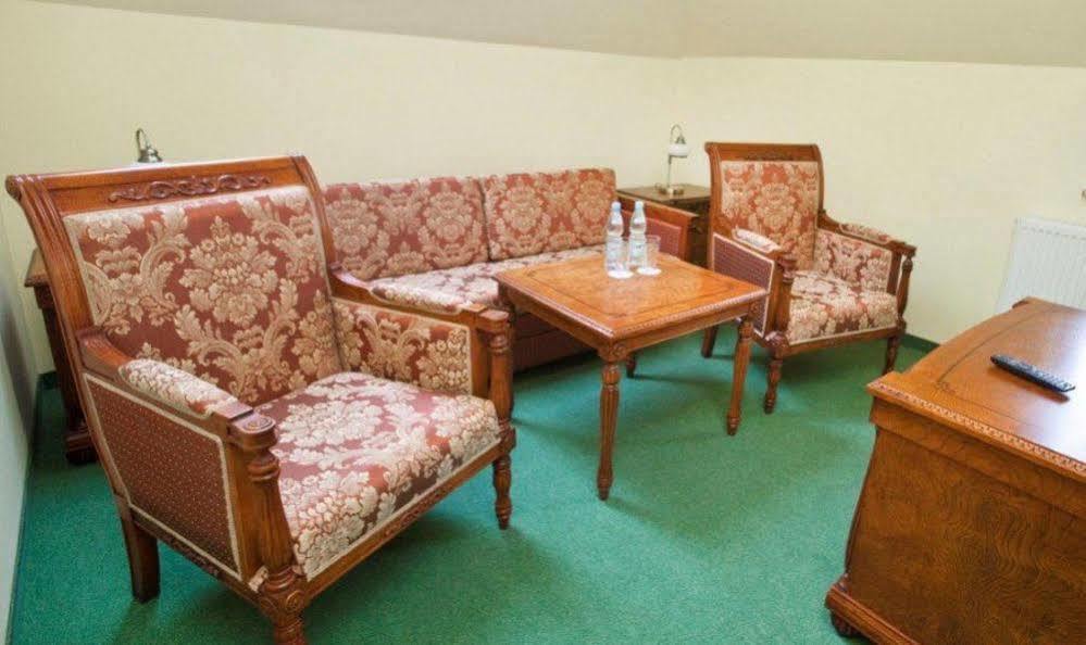 Senator Gran Via Hotel Będziemyśl Kültér fotó